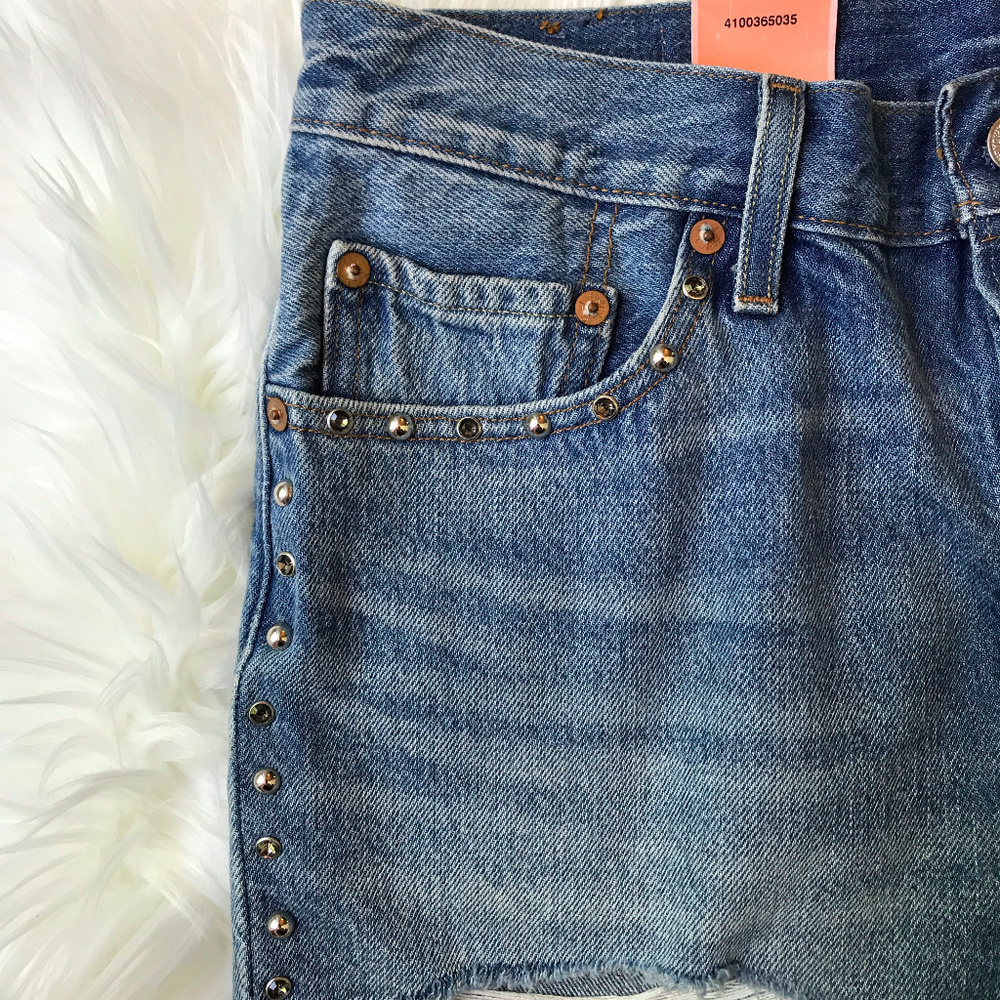 Levi's 501 Distressed Cutoff Denim Shorts - Picture 7 of 8